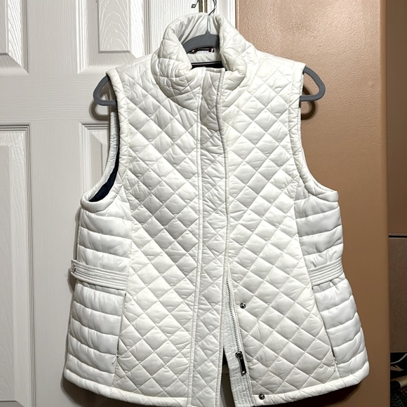 Tommy Hilfiger Jackets & Blazers - Tommy Hilfiger white women vest size L